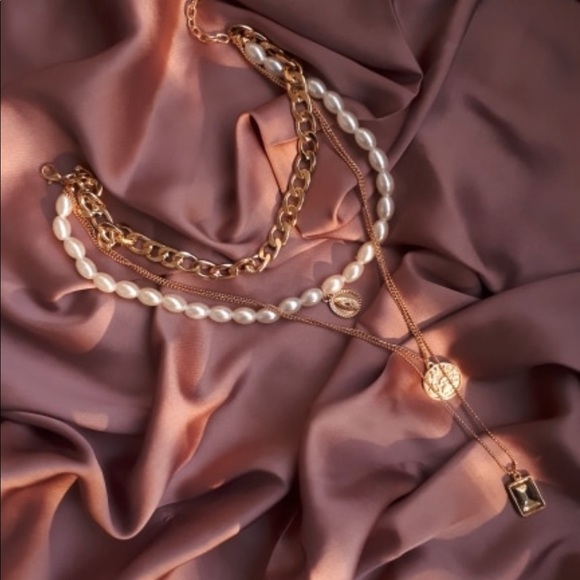 Closing SALE!Pearl, gold multilayered necklace - Picture 6 of 8